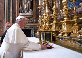 Pope Francis at Santa Maria Maggiore.jpg